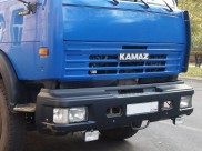Легковушка врезалась в «КамАЗ».