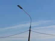 Мужчина на авто врезался в линию электропередач.