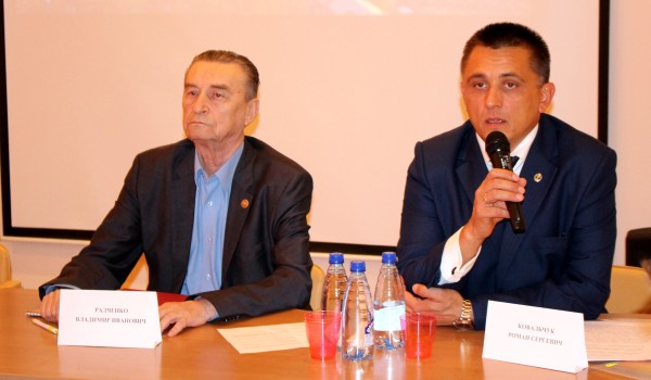 Владимир Радченко и (справа) Роман Ковальчук.