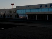 В аэропорту экстренно приземлился самолет.
