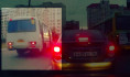 Водитель маршрутки едет по встречной полосе.