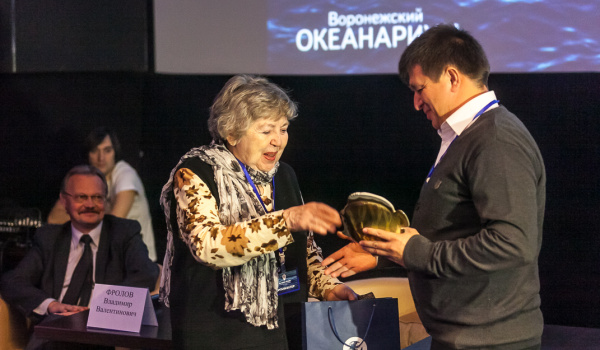 Татьяна Вершинина поздравила океанариум с пятилетием работы.