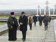 Протоиерея Петра Петрова «Офицерским крестом» Венгрии.