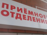 Соседей доставили в больницу медики.