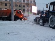 Воронеж расчищают от снега.