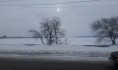 На водохранилище машина провалилась под лед и утонула.