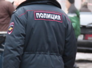 Полицейские задержали трех подозреваемых.