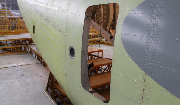 Работы на фюзеляже будущего Ил-112В.