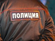 Полицейские помогли пассажирам автобуса.