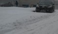 Дорожники советуют воздержаться от дальних поездок.
