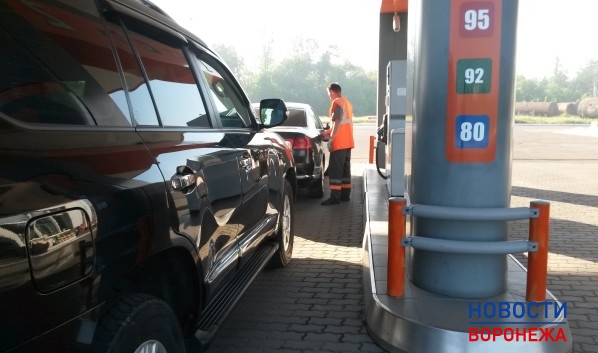 Экс-бухгалтер похитила бензина на 50 тысяч рублей.