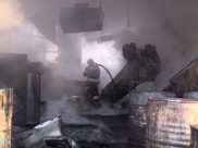 Пожар на складе с каучуком.