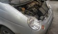 Автомобилисты просят друг друга «прикурить».