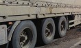 Мужчина угнал грузовик и попал на нем в аварию.