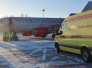 Медики на борту оказали женщине первую помощь.
