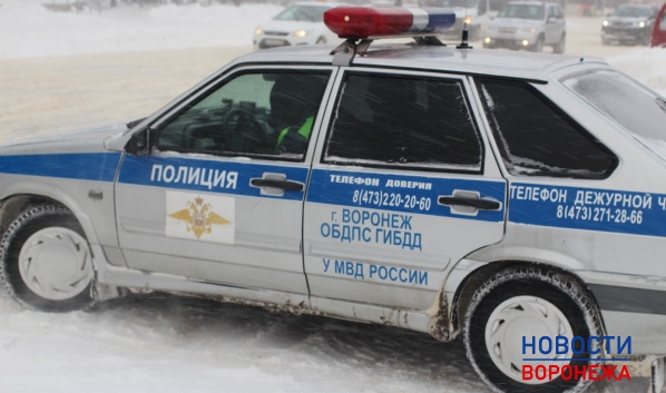 Полицейские задержали подозреваемого.