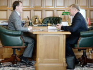 Иван Клейменов (справа) на встречи с врио губернатора Алексеем Гордеевым.