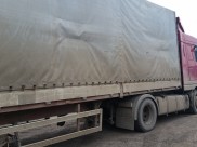 Грузовик сбил насмерть девушку.