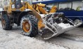 Город расчищают от снега.
