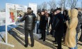 Губернатор посетил новый микрорайон.
