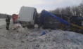 Грузовик вылетел на обочину.