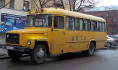 Детей необходимо перевозить на предназначенных для этого автобусах.
