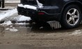 Автомобилистам нужно быть осторожнее на дорогах.