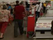 Мужчина позвал жертву в магазин.