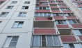 Из-за недосмотра директора девушка не получила положенное ей жилье.