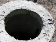 В Воронеже женщина упала в колодец.