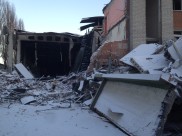 Взрыв и пожар разрушили здание.