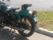 Стоящий мотоцикл угнали.