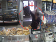 Воронежец убежал с продуктами из магазина.