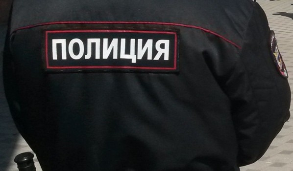 Мужчина оскорбил стража порядка.
