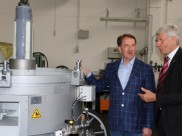 Губернатор на немецких предприятиях.