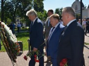 Возложение цветов и венков.