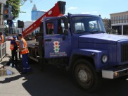 В центре города меняют светофоры.