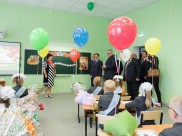 Губернатор посетил новую школу.