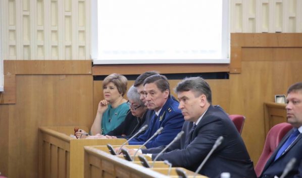 Николай Шишкин на заседании облДумы.