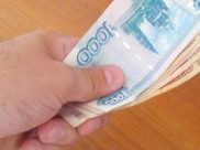 Мужчина предложил взятку.