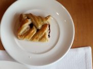 В буфетах нашли подозрительную еду.