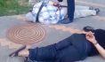 Мужчин поймали с поличным.