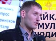 Денис Вольф перебил президента.
