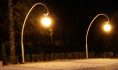 Подросток сломал фонари.