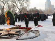 Вадим Кстенин возложил цветы.