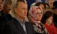 Владимир Путин на богослужении.