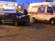 Авария легковушки с автобусом.