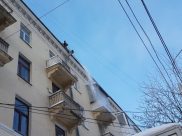 Чистка крыши дома в Воронеже.