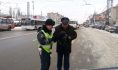 Гаишники штрафовали пешеходов.