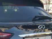 Угнали Infiniti.
